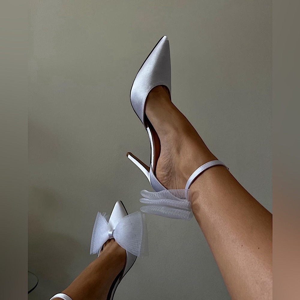 MESH BOW HEELS. NEVER WORN.